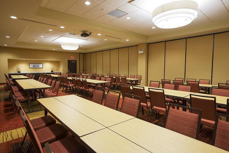 Courtyard By Marriott Cincinnati Midtown/Rookwood מראה חיצוני תמונה