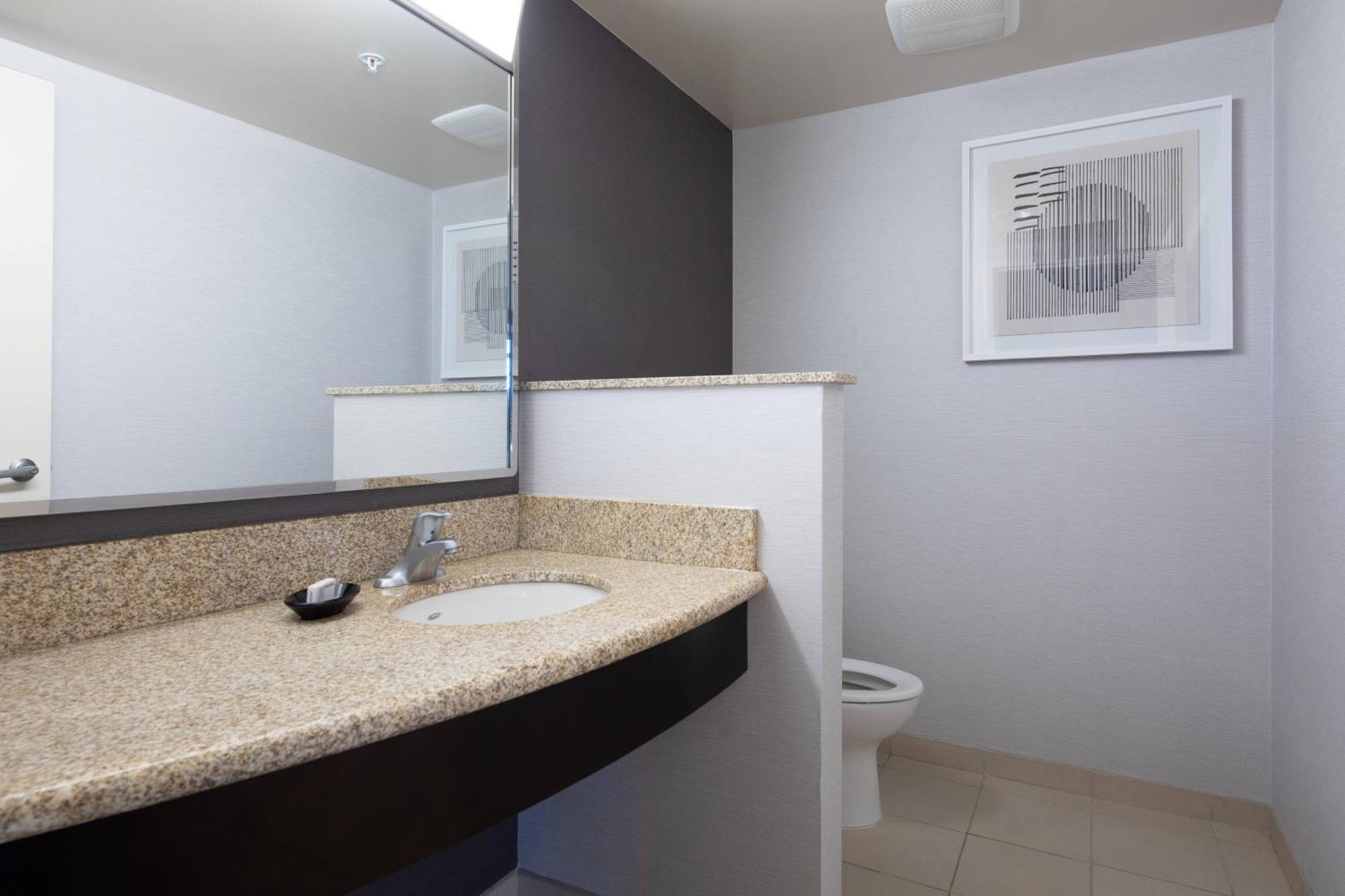 Courtyard By Marriott Cincinnati Midtown/Rookwood מראה חיצוני תמונה