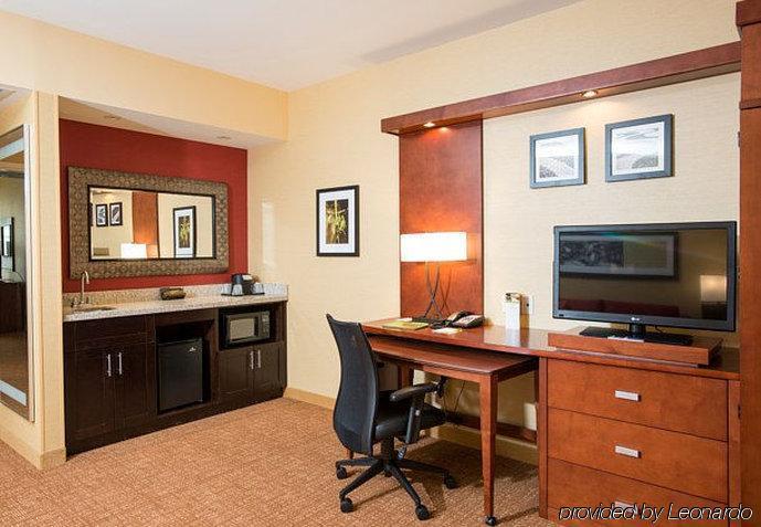 Courtyard By Marriott Cincinnati Midtown/Rookwood מראה חיצוני תמונה