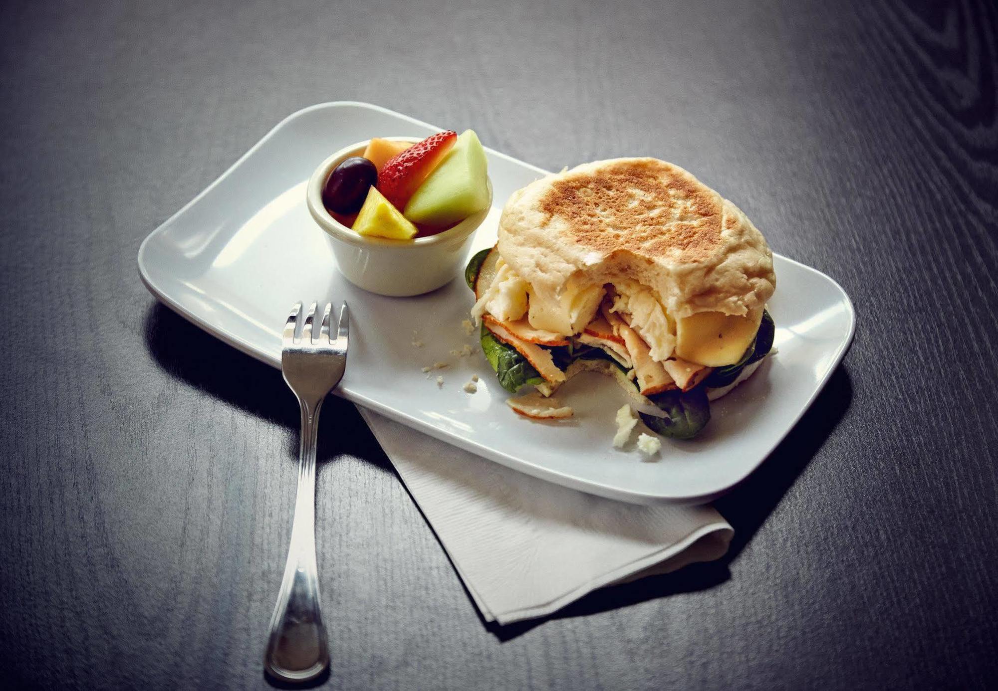 Courtyard By Marriott Cincinnati Midtown/Rookwood מראה חיצוני תמונה