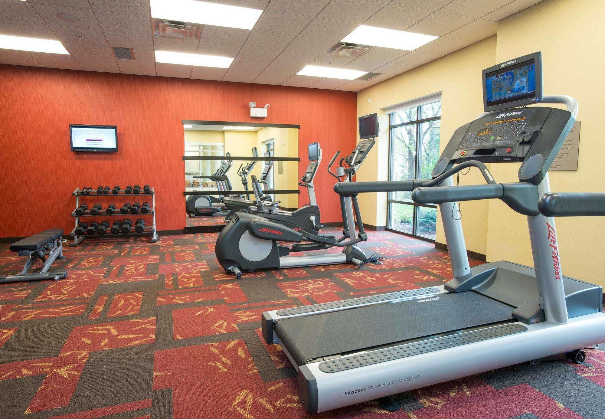 Courtyard By Marriott Cincinnati Midtown/Rookwood מראה חיצוני תמונה
